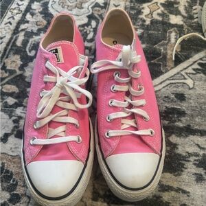 Converse Women's “Hyper Pink” platform size 10